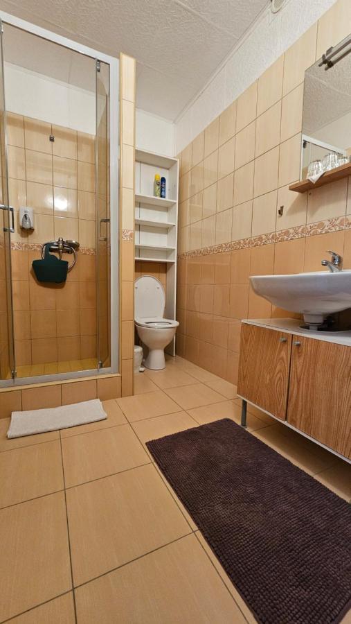 Zamecky Penzion Rotunda Břeclav Buitenkant foto