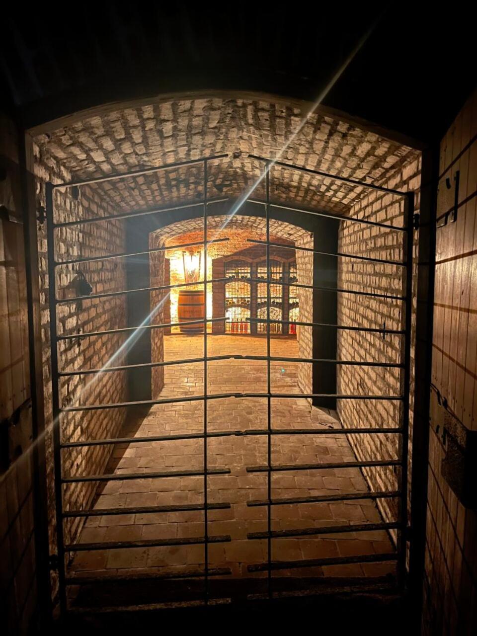 Zamecky Penzion Rotunda Břeclav Buitenkant foto