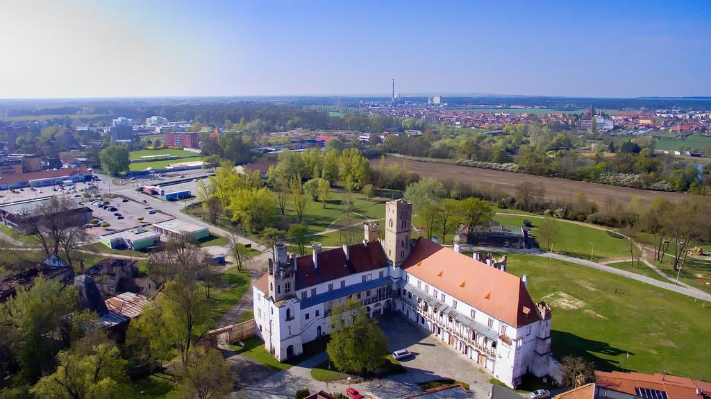 Zamecky Penzion Rotunda Břeclav Buitenkant foto