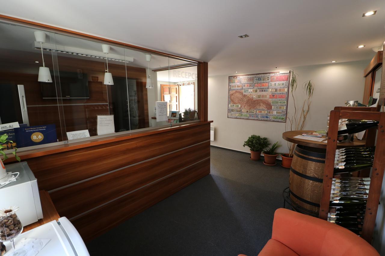 Zamecky Penzion Rotunda Břeclav Buitenkant foto